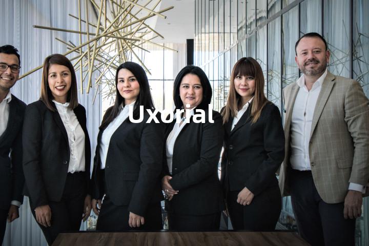 Uxorial