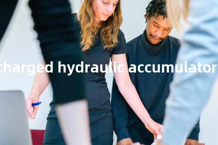 manually charged hydraulic accumulator单词图解，单词释义场景配图
