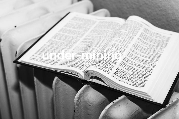 under-mining单词图解，单词释义场景配图